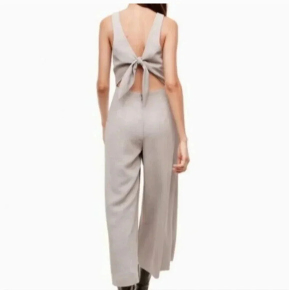 Aritzia Wilfred Ecoulement Jumpsuit V-Neck  Tie Waist Cut Out Wide Leg Pockets. - Picture 8 of 16